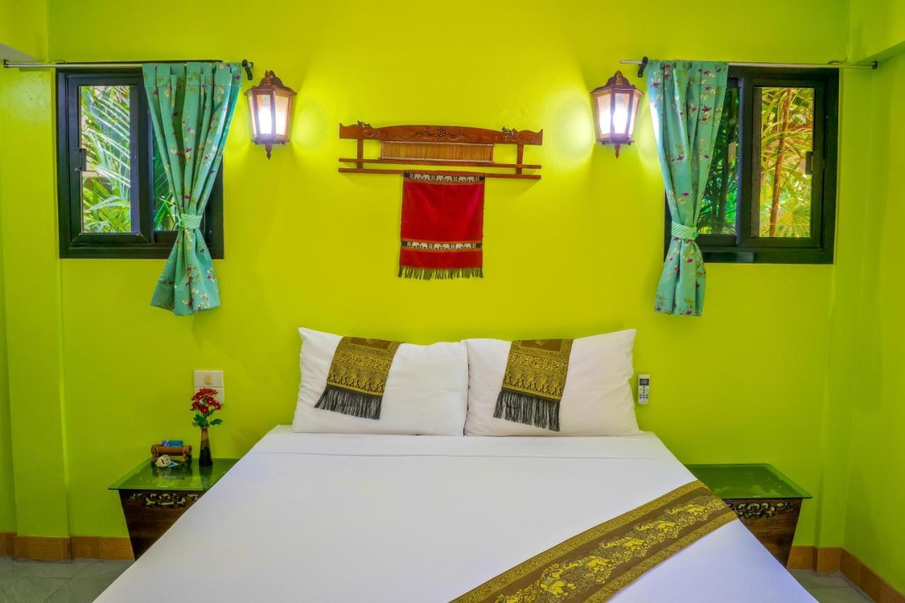 Chez Charly Bungalow Nai Yang Beach Exterior foto