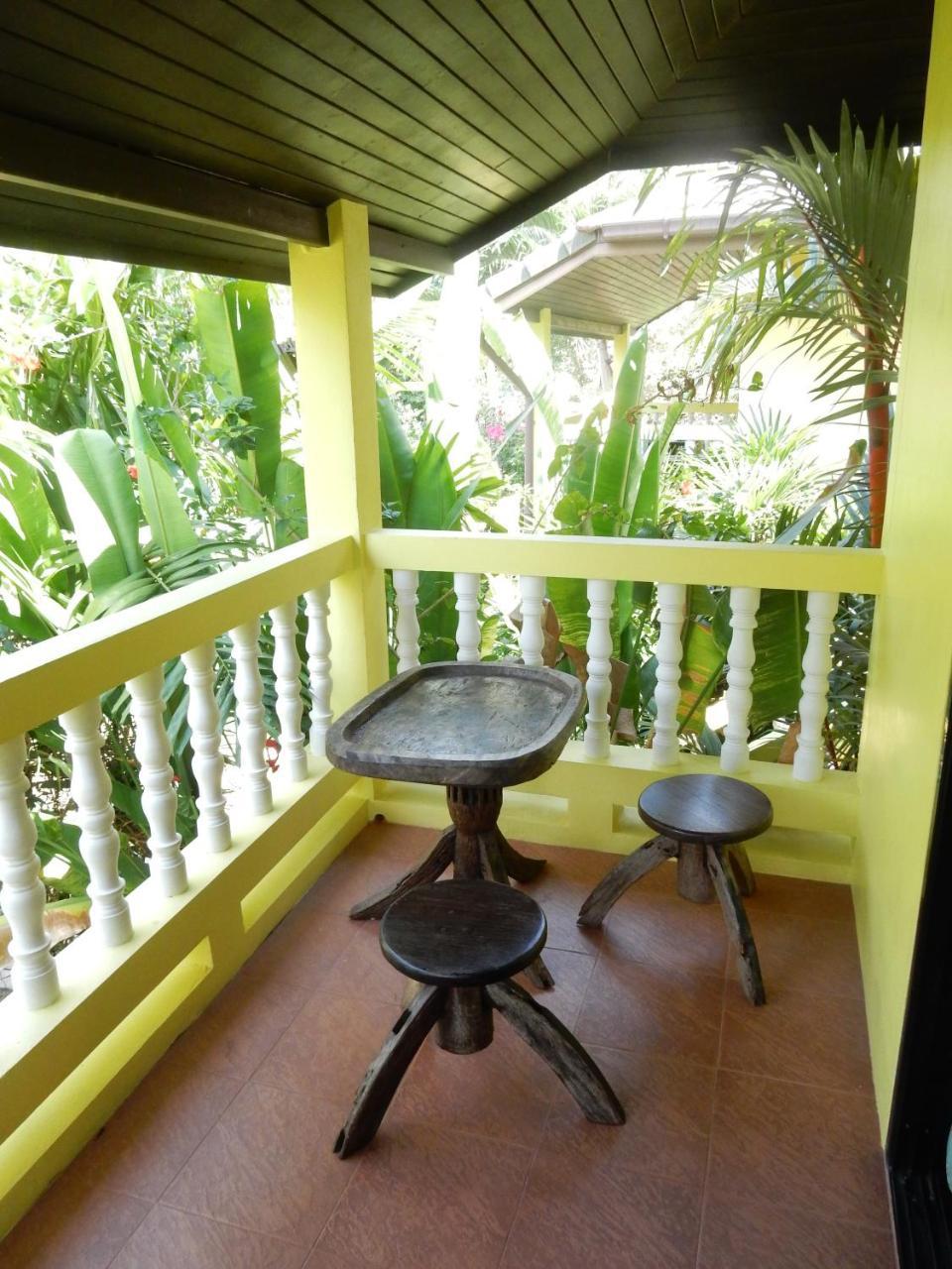 Chez Charly Bungalow Nai Yang Beach Exterior foto