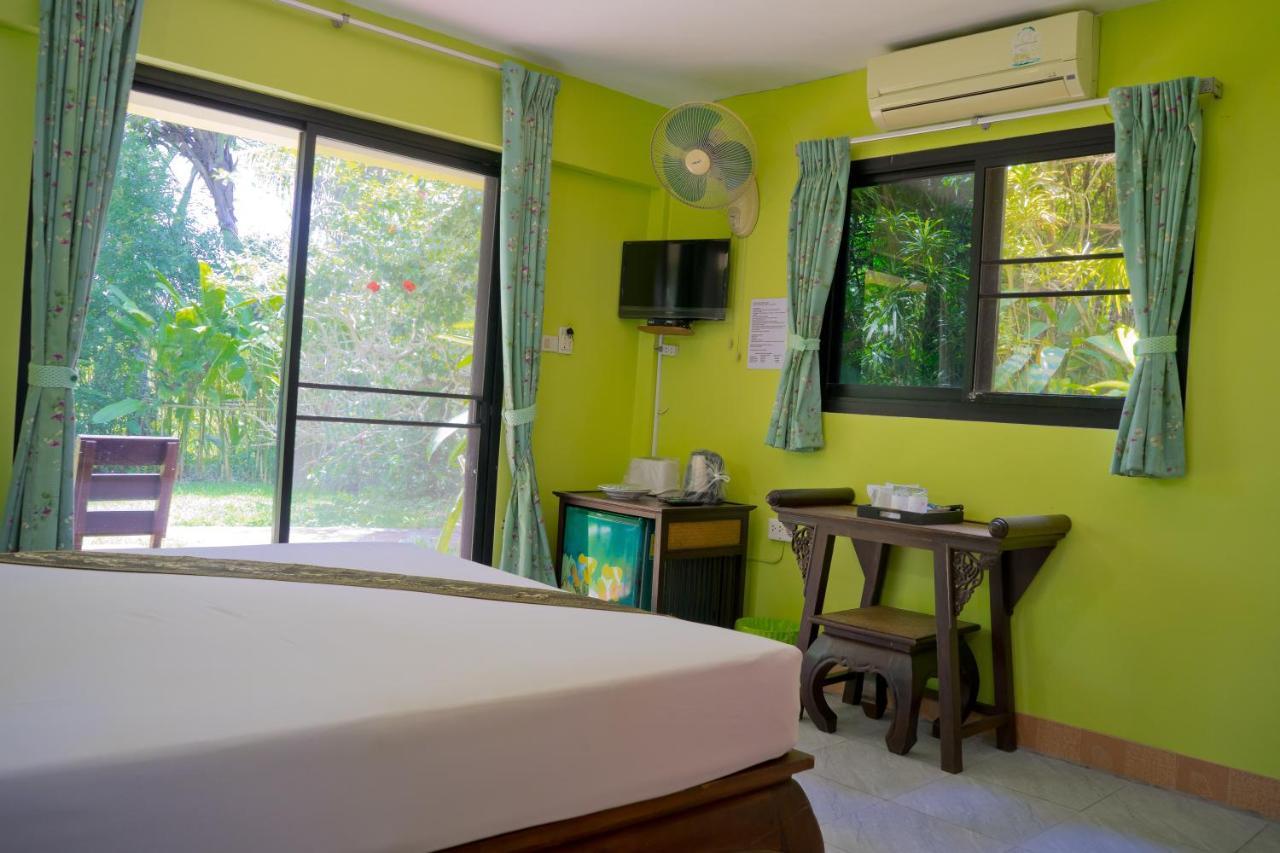 Chez Charly Bungalow Nai Yang Beach Exterior foto